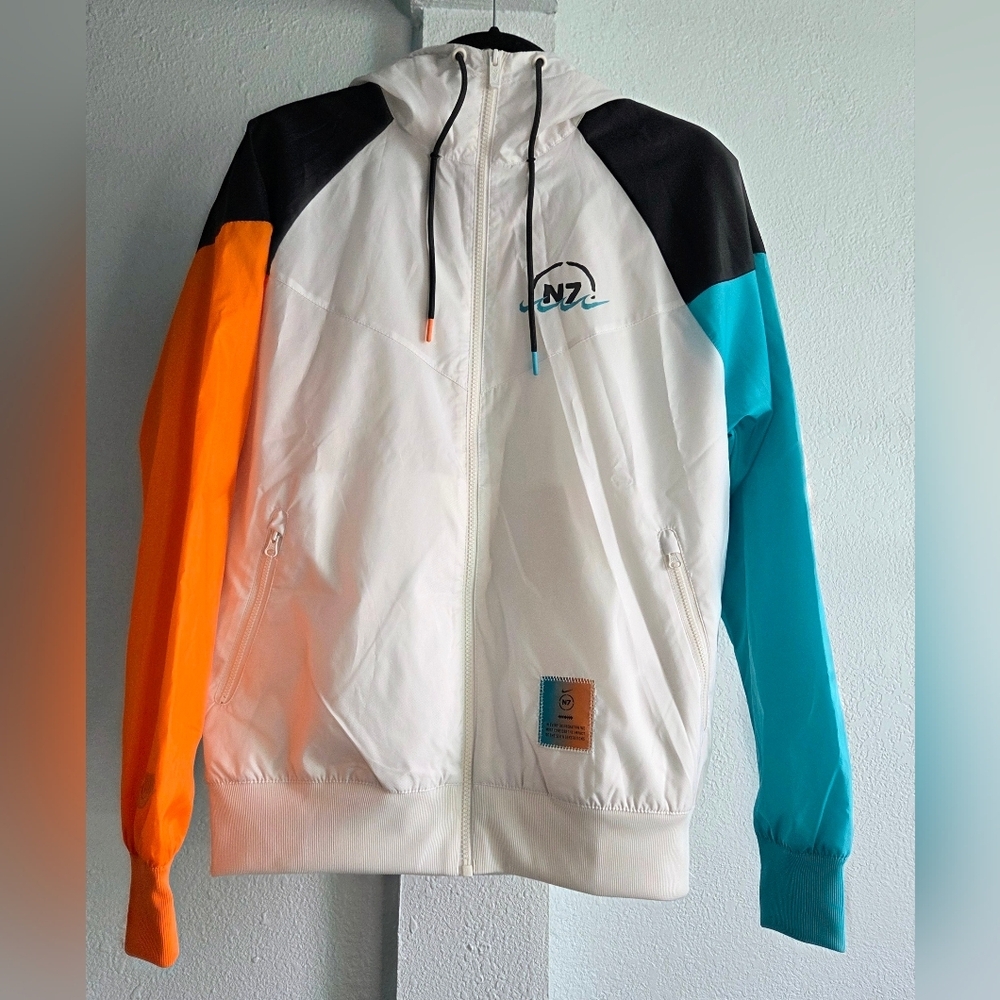 Nike N7 Woven Windrunner Hooded Jacket - Picture 1 of 5